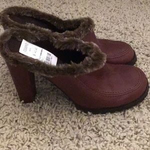 ⭐️ PRICE DROP   NWT Clog